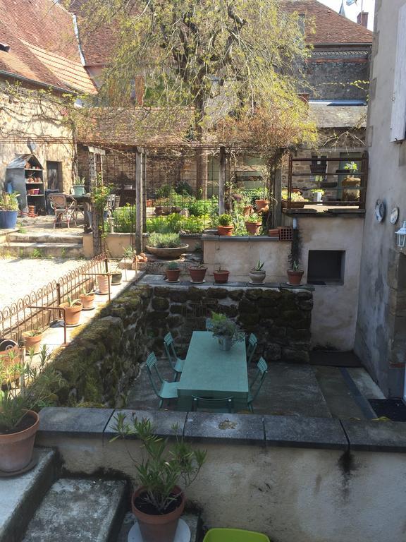 Avec Plaisir Saint-Plaisir Bagian luar foto